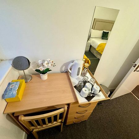Cosmopolitan Comfort Private Bedrooms In Euston 106 런던 외부 사진