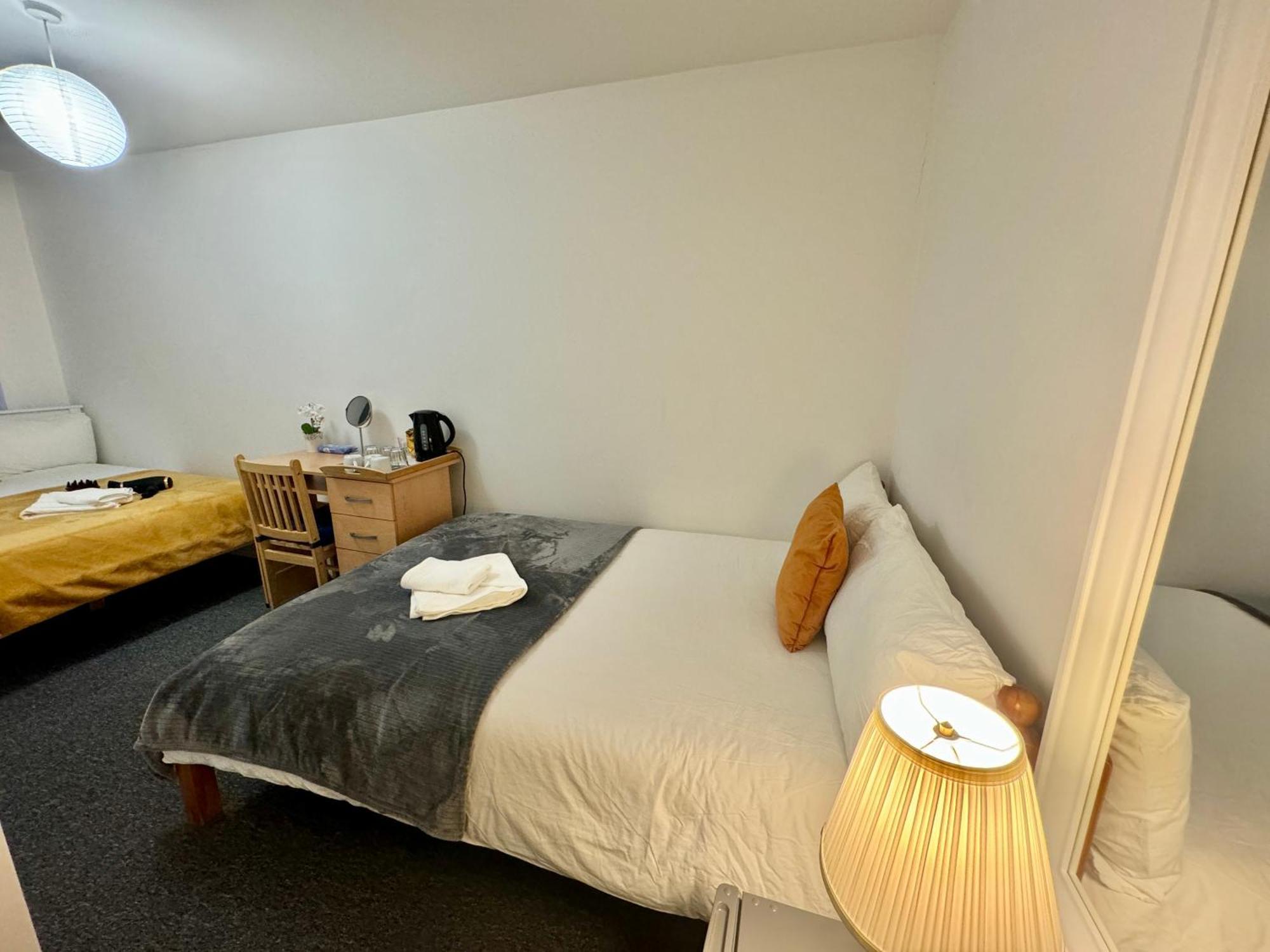 Cosmopolitan Comfort Private Bedrooms In Euston 106 런던 외부 사진