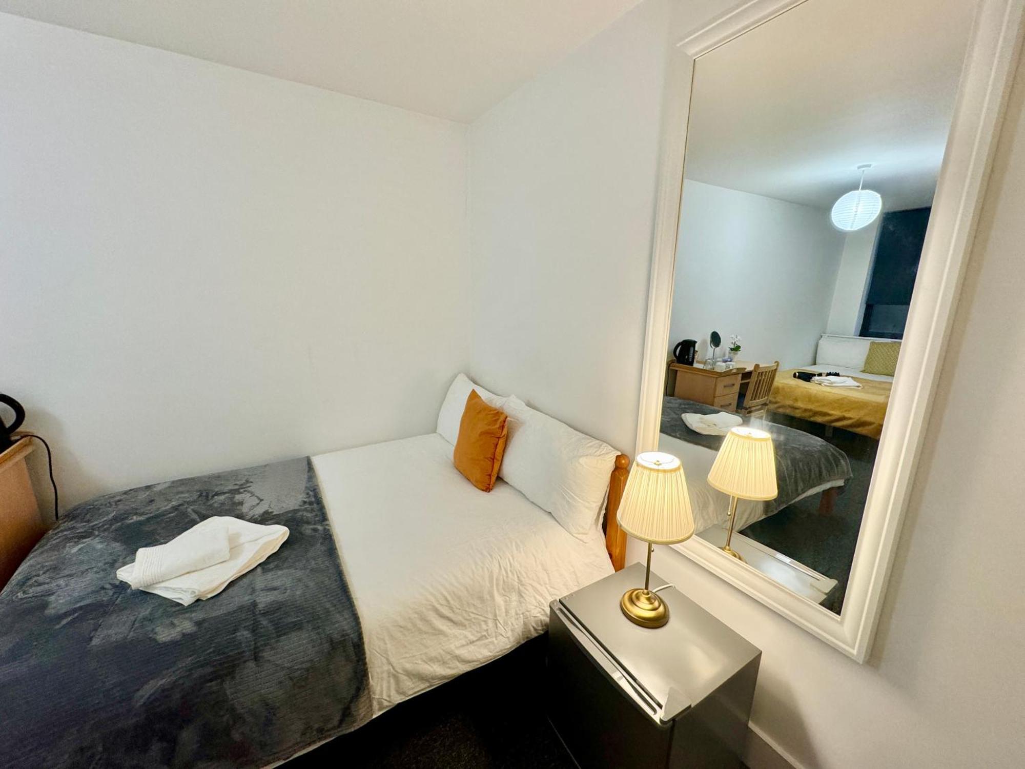 Cosmopolitan Comfort Private Bedrooms In Euston 106 런던 외부 사진