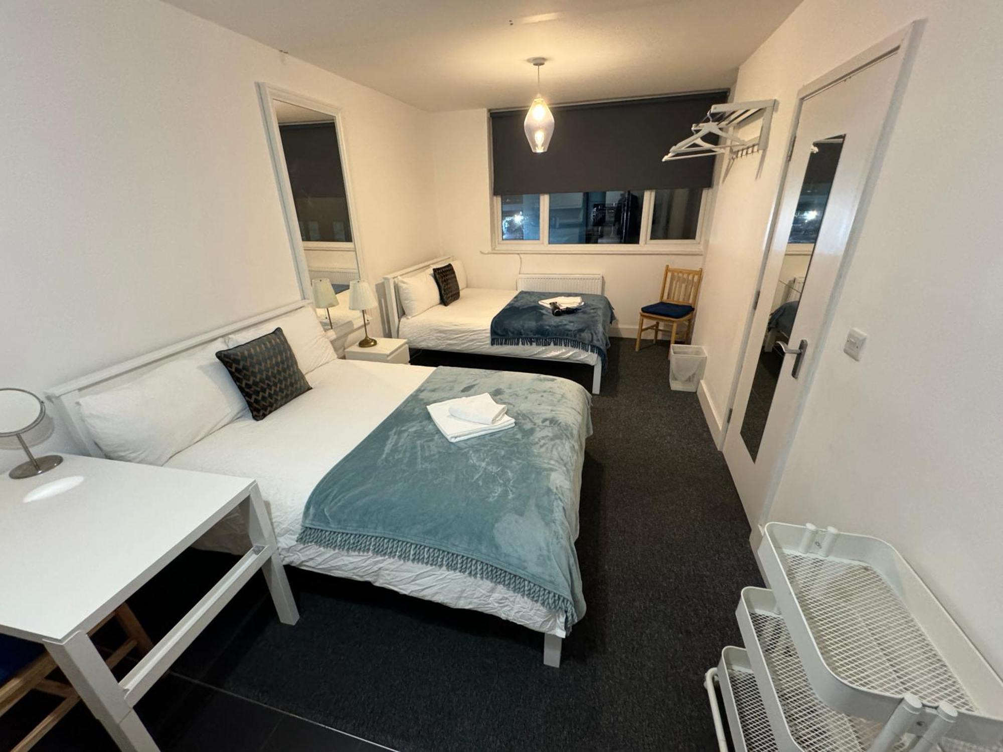 Cosmopolitan Comfort Private Bedrooms In Euston 106 런던 외부 사진