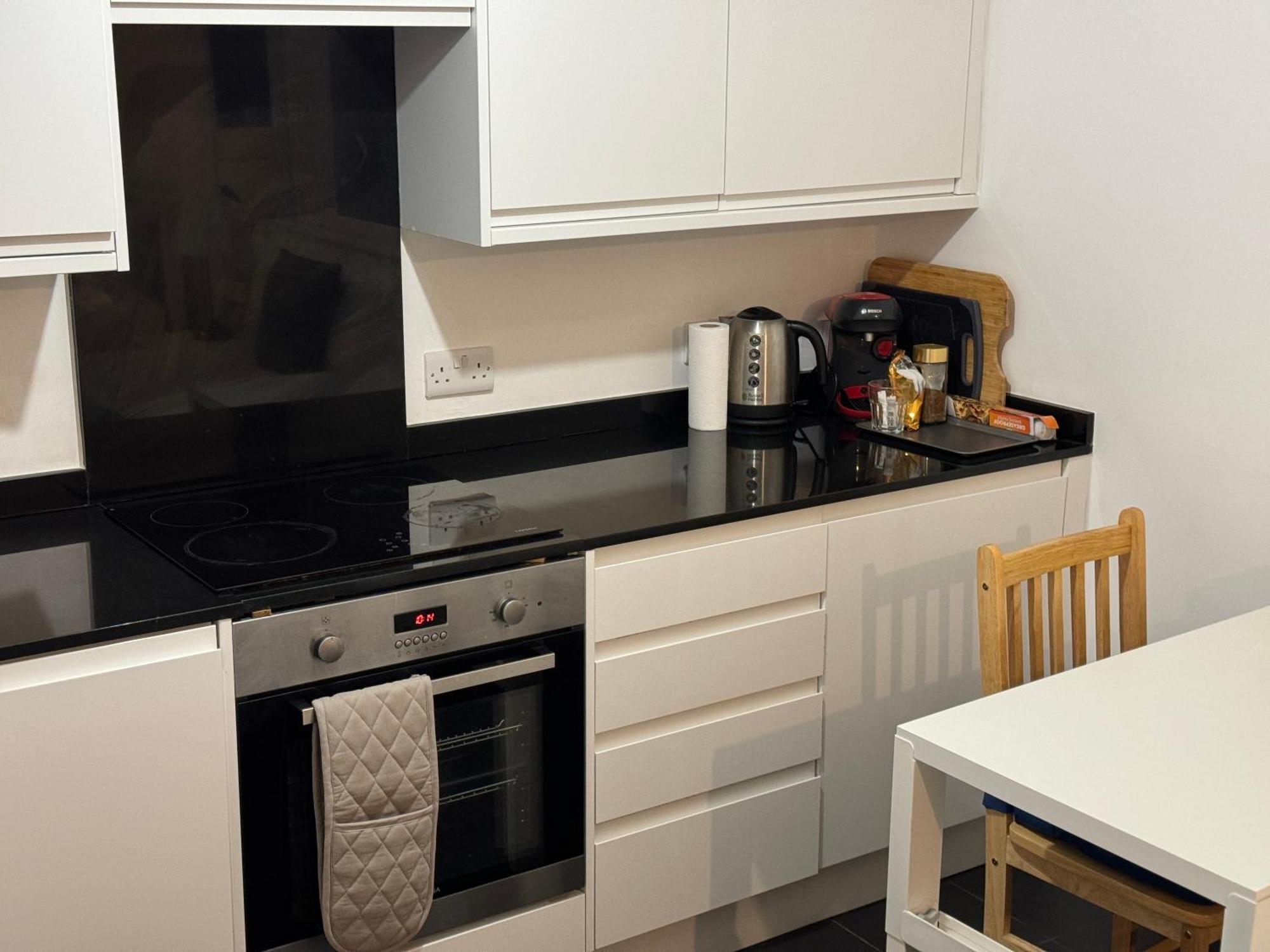 Cosmopolitan Comfort Private Bedrooms In Euston 106 런던 외부 사진