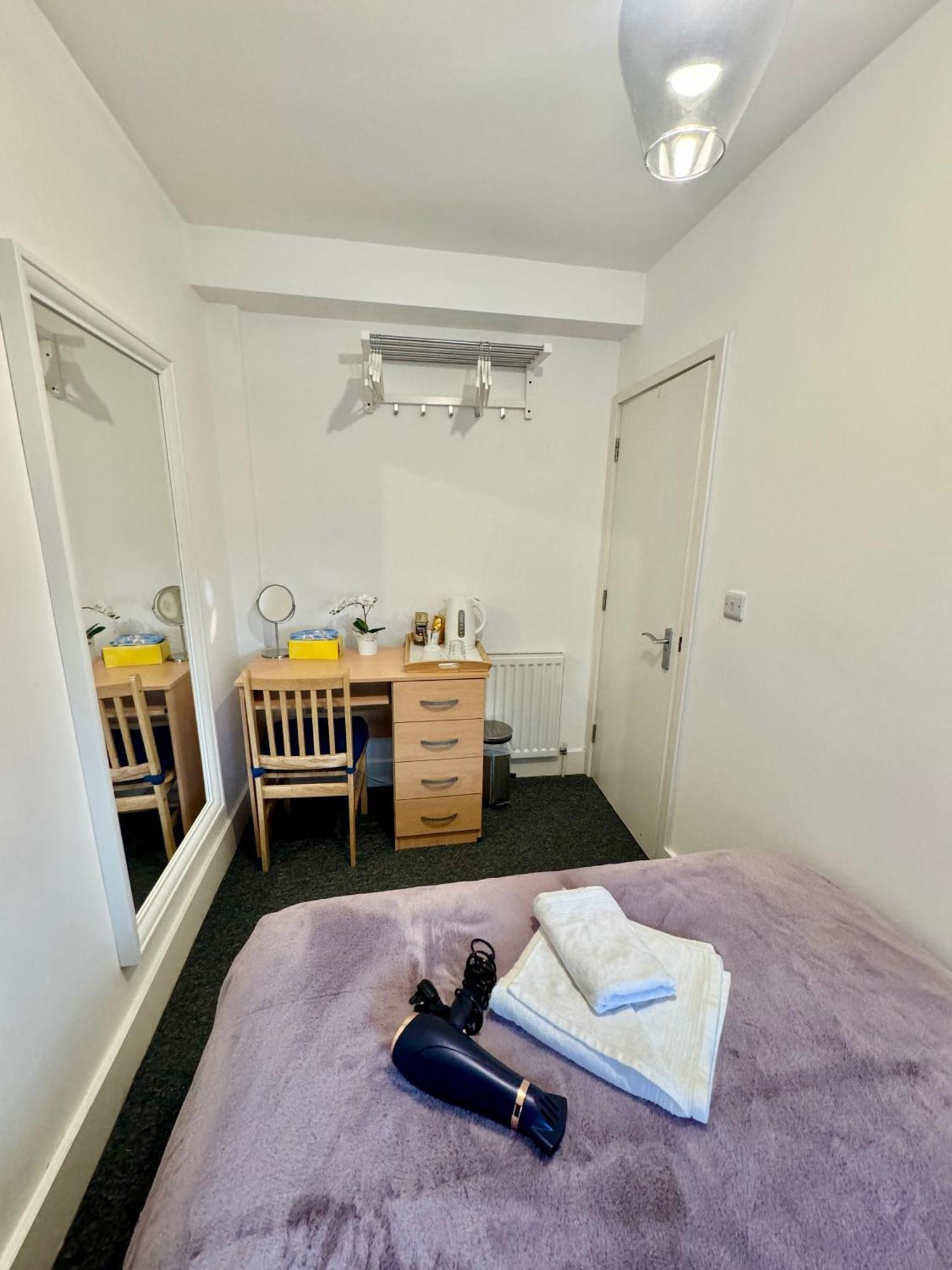Cosmopolitan Comfort Private Bedrooms In Euston 106 런던 외부 사진