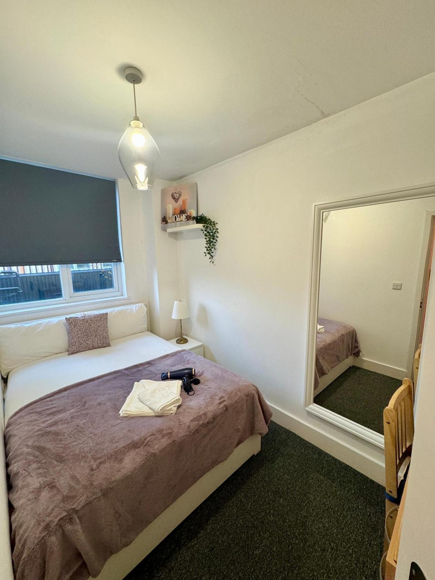 Cosmopolitan Comfort Private Bedrooms In Euston 106 런던 외부 사진