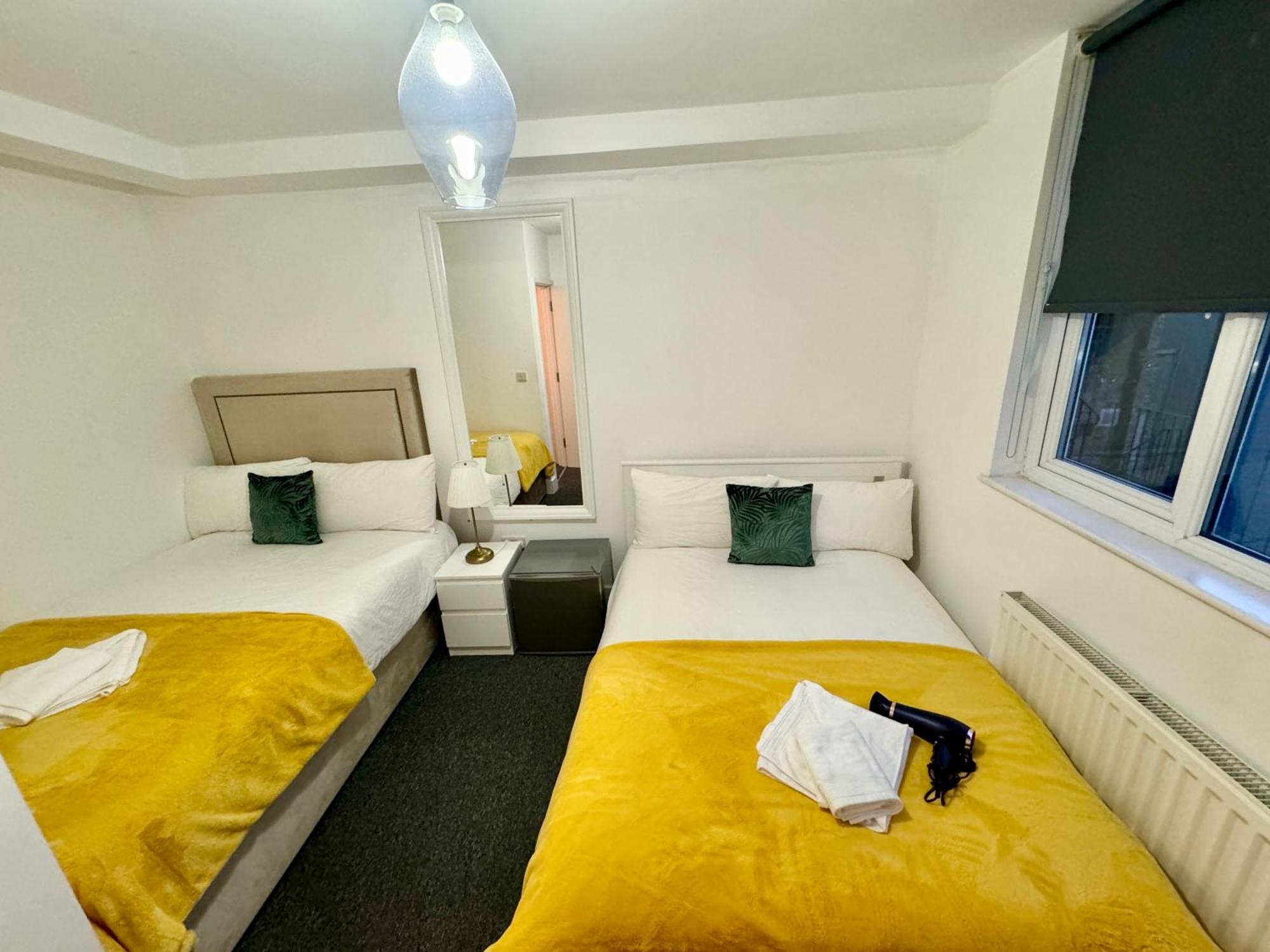 Cosmopolitan Comfort Private Bedrooms In Euston 106 런던 외부 사진