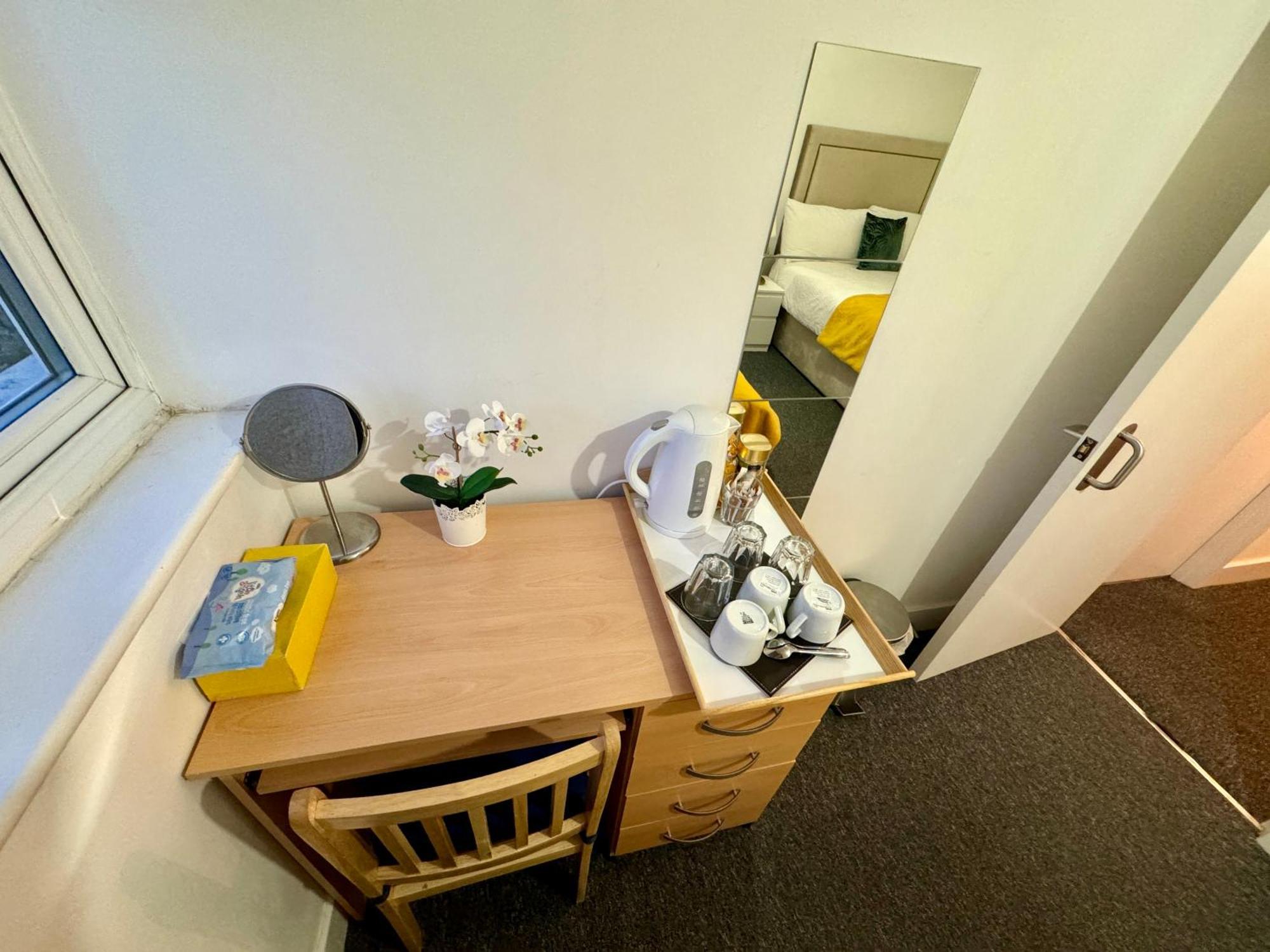Cosmopolitan Comfort Private Bedrooms In Euston 106 런던 외부 사진
