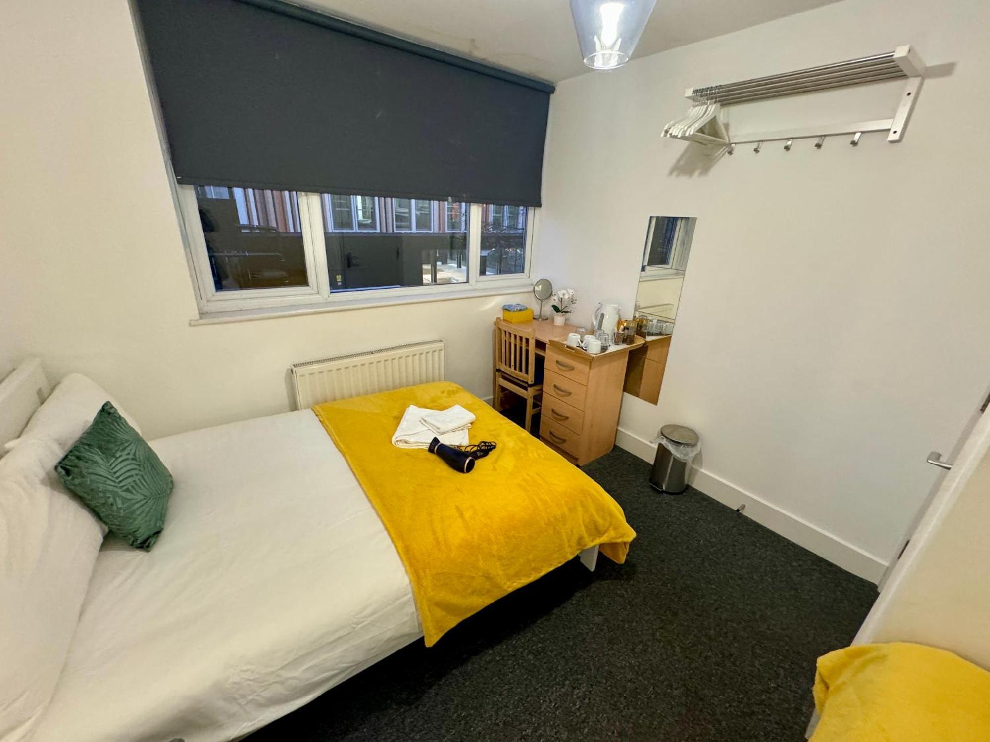 Cosmopolitan Comfort Private Bedrooms In Euston 106 런던 외부 사진