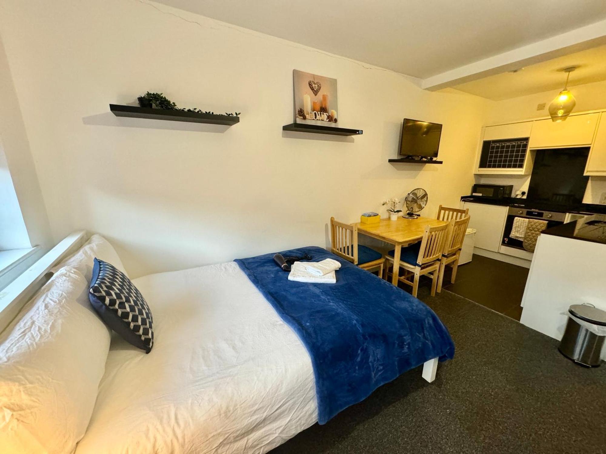 Cosmopolitan Comfort Private Bedrooms In Euston 106 런던 외부 사진