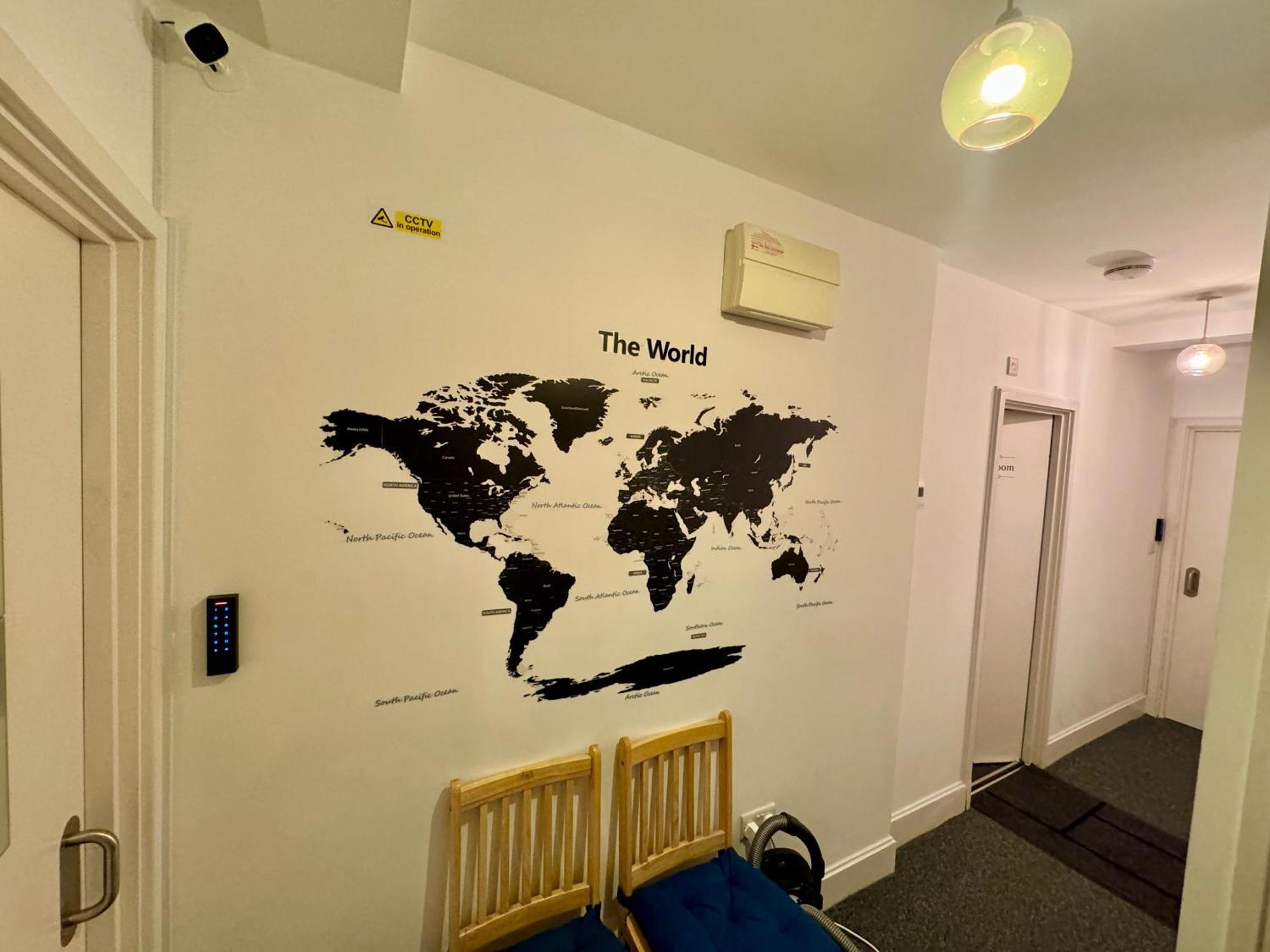 Cosmopolitan Comfort Private Bedrooms In Euston 106 런던 외부 사진